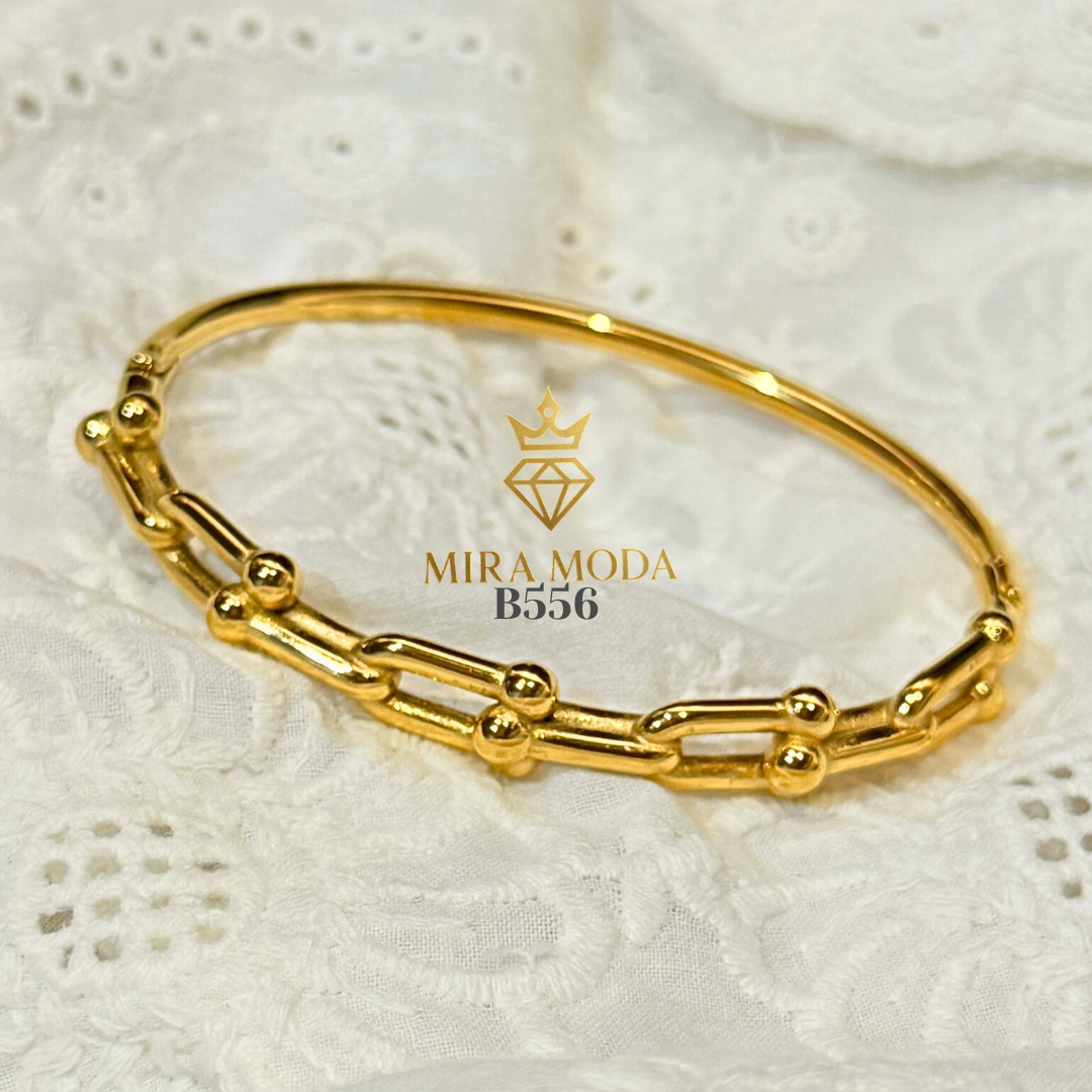B556 Trendy U Shape Hardware Bangle 18cm