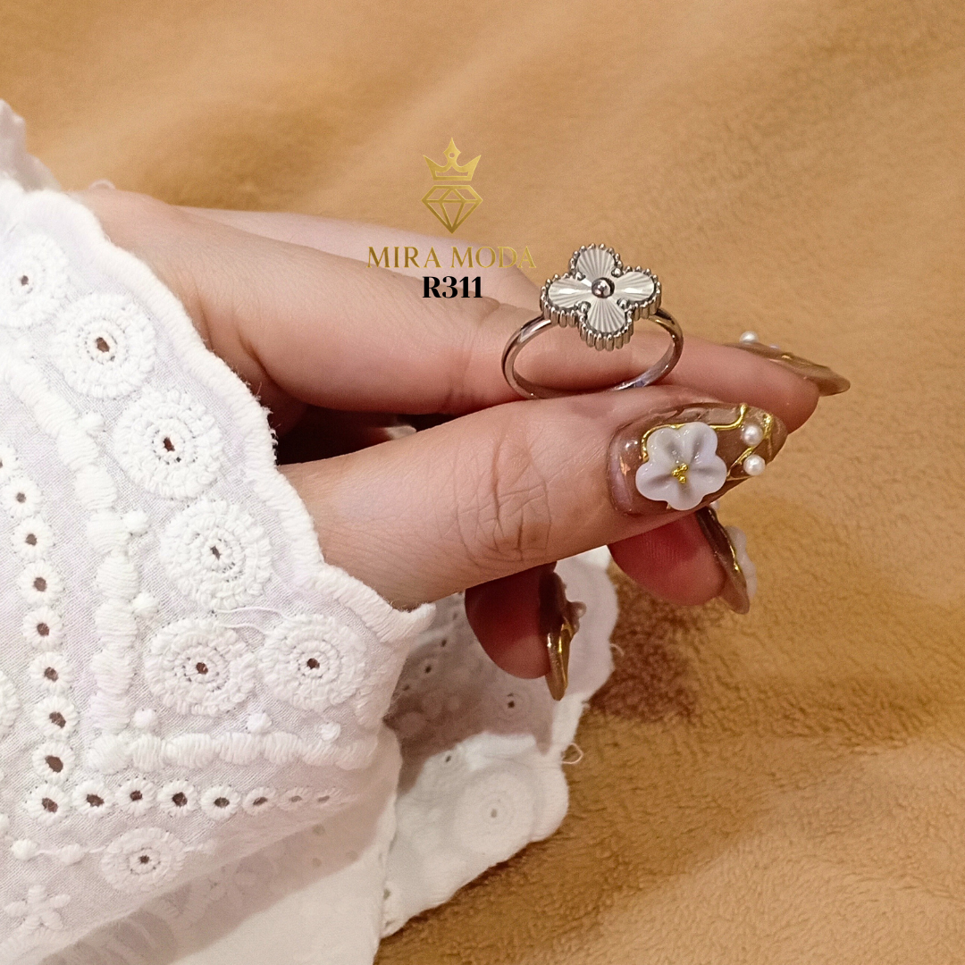 R311 Lucky Clover Ring 14mm| MIRA MODA
