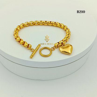 B210 – Tauco Heart Charm Bracelet | MIRA MODA