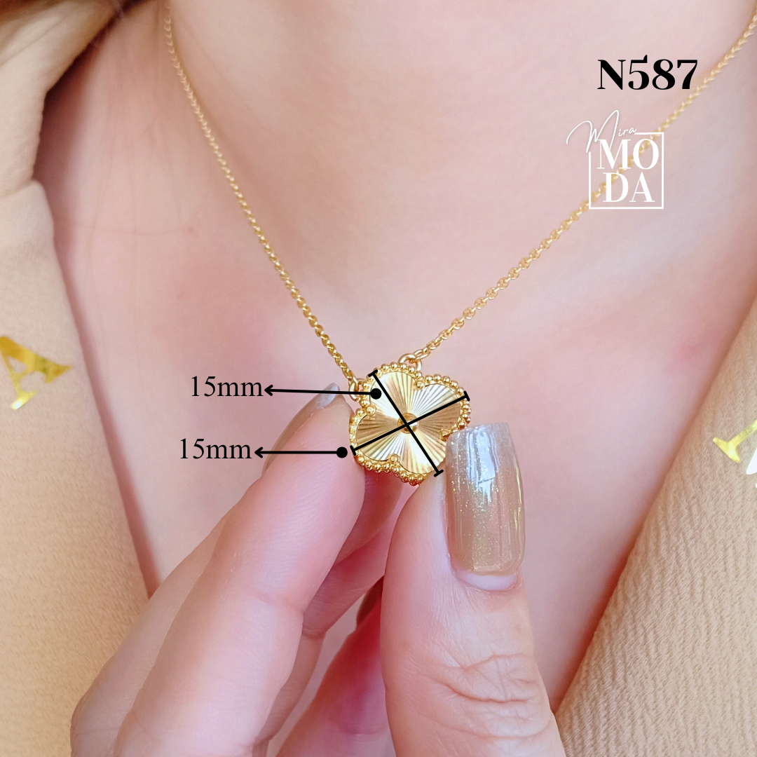 N587-Premium Lucky Clover Necklace | MIRA MODA