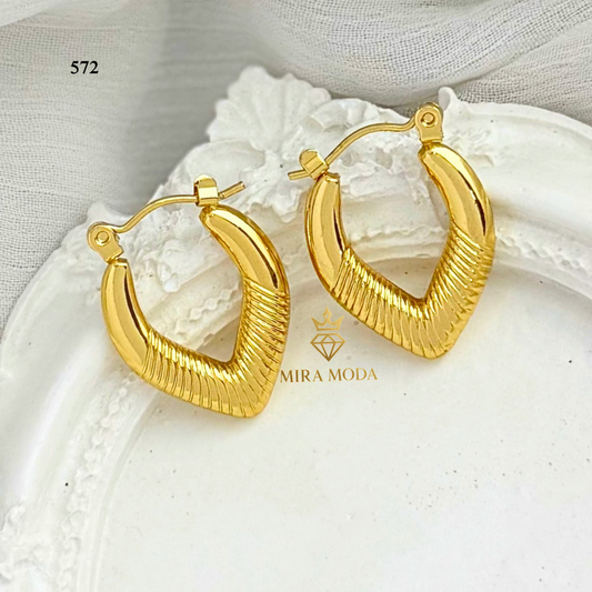 572-Gold Vintage-Style Hoop Earrings  | MIRA MODA