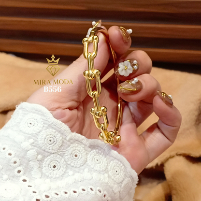 B556 Trendy U Shape Hardware Bangle 18cm | MIRA MODA