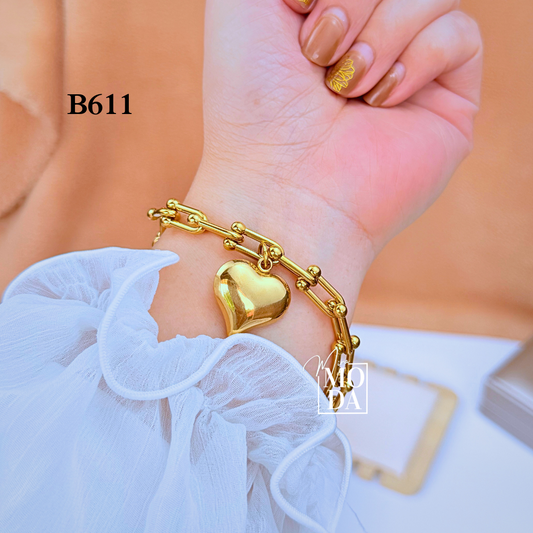 B611-Gold Heart Charm Hardware Bracelet