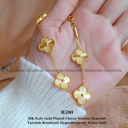 B590 Clover Motif Station Bracelet | MIRA MODA