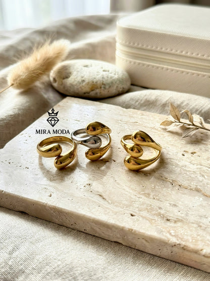 R321 Triple Tear Drop Adjustable Ring