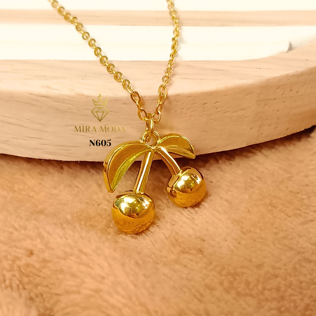 N605G-Lucky Cherry Necklace | MIRA MODA