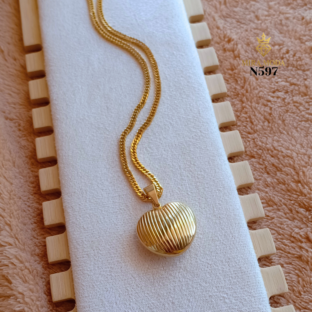 N597 Love Big Pendant Italy Gold Plated Necklace Hypoallergenic Tarnish Resistant Water Safe | MIRA MODA