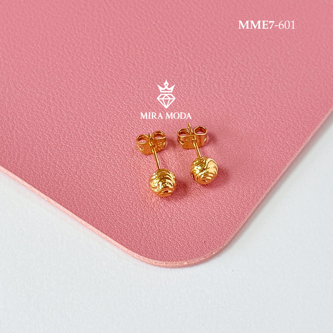 601-Diamond Cut Ball Stud Earrings
