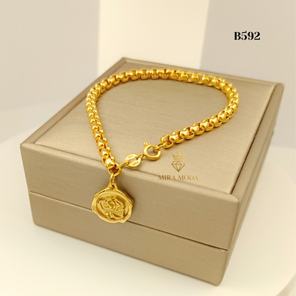 B592 – Lucky Rose Charm Bracelet | MIRA MODA