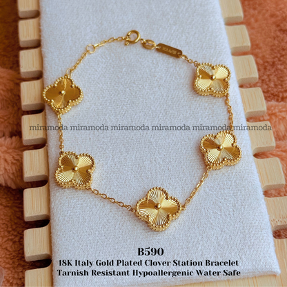 B590 Clover Motif Station Bracelet | MIRA MODA