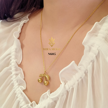 N605G-Lucky Cherry Necklace | MIRA MODA