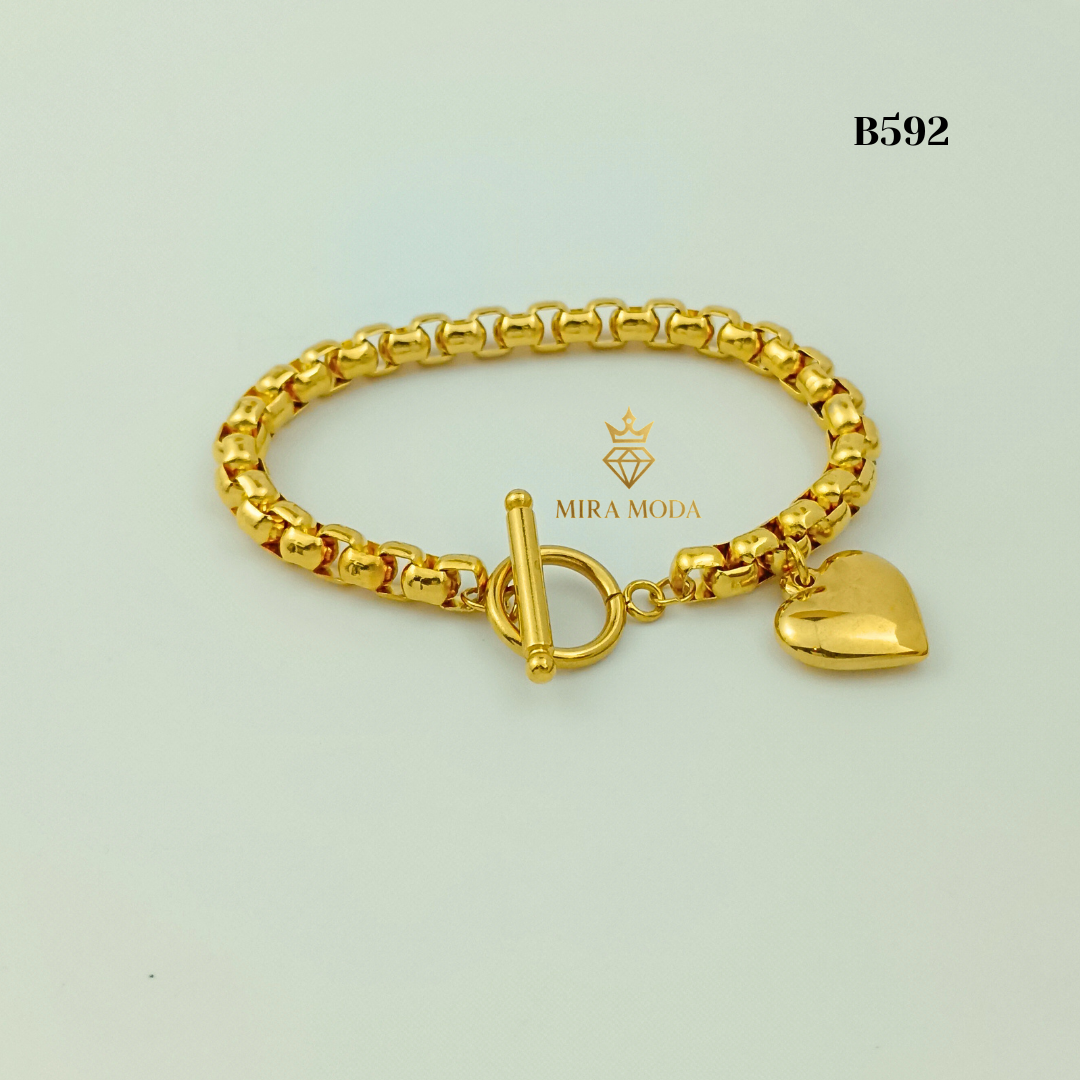 B210 – Tauco Heart Charm Bracelet | MIRA MODA