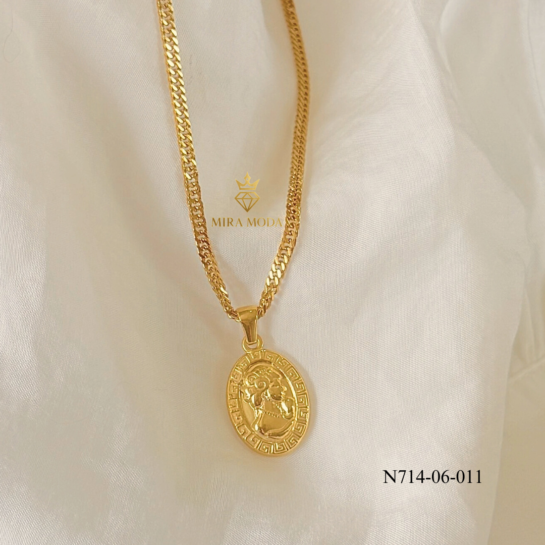 N714 -Queen E Vintage Necklace Vintage Medallion Pendant for men & Women Tarnish Resistant Hypoallergenic | MIRA MODA