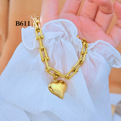 B611-Gold Heart Charm Hardware Bracelet