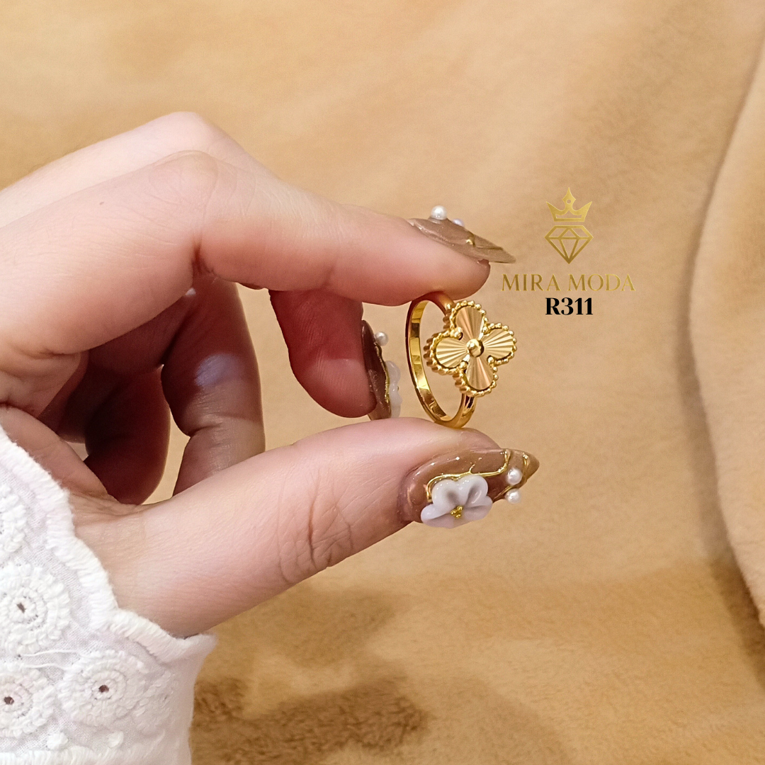 R311 Lucky Clover Ring 14mm| MIRA MODA