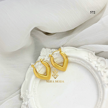 572-Gold Vintage-Style Hoop Earrings  | MIRA MODA