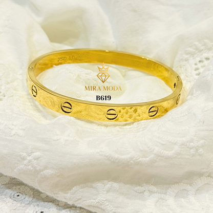 B619 Trendy Clip Love Bangle 6mm | MIRA MODA