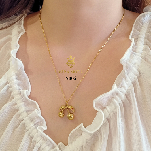 N605G-Lucky Cherry Necklace | MIRA MODA