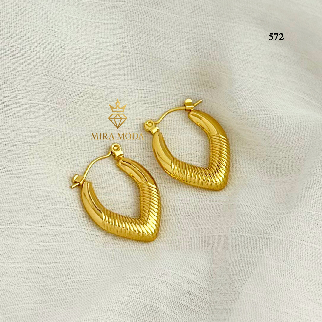 572-Gold Vintage-Style Hoop Earrings  | MIRA MODA