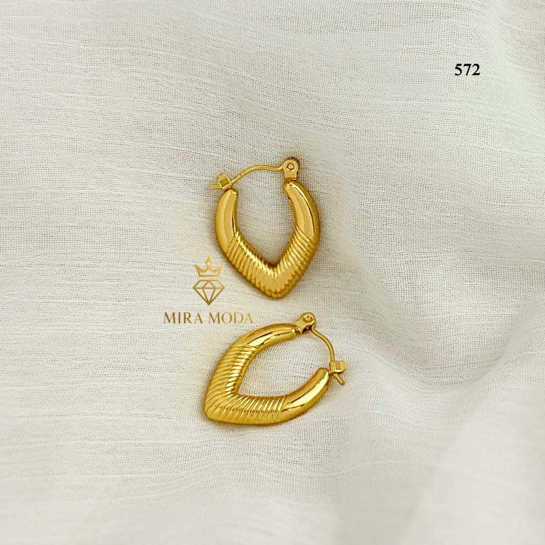 572-Gold Vintage-Style Hoop Earrings  | MIRA MODA