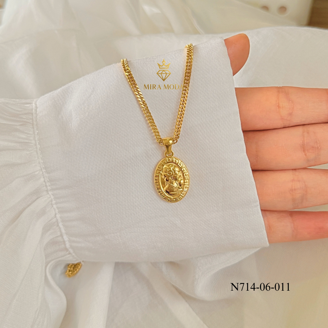 N714 -Queen E Vintage Necklace Vintage Medallion Pendant for men & Women Tarnish Resistant Hypoallergenic | MIRA MODA