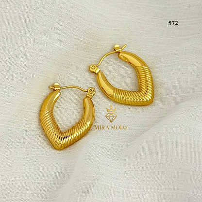 572-Gold Vintage-Style Hoop Earrings  | MIRA MODA