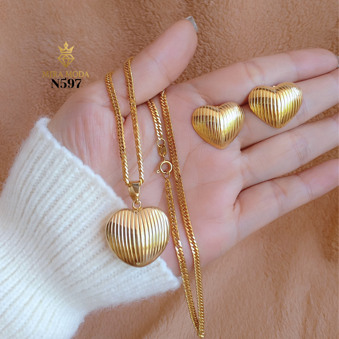 N597 Love Big Pendant Italy Gold Plated Necklace Hypoallergenic Tarnish Resistant Water Safe | MIRA MODA