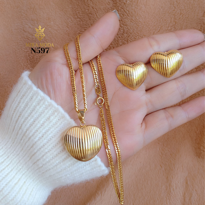 N597 Love Big Pendant Italy Gold Plated Necklace Hypoallergenic Tarnish Resistant Water Safe | MIRA MODA