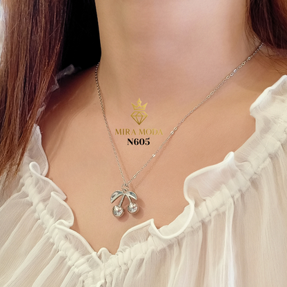 N605W-Lucky Cherry Necklace | MIRA MODA