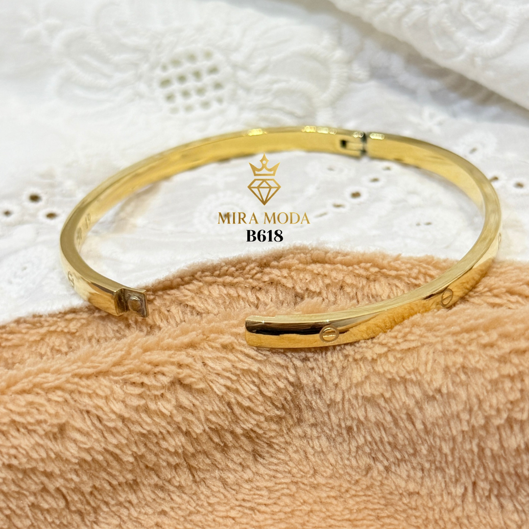 B618 Trendy Love Bangle 19cm | MIRA MODA