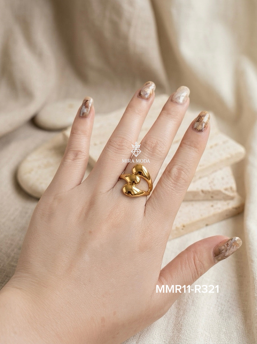 R321 Triple Tear Drop Adjustable Ring
