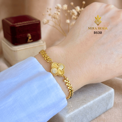 B630 Lucky Flower Bracelet For Men & Women Hypoallergenic Tarnish Resistant