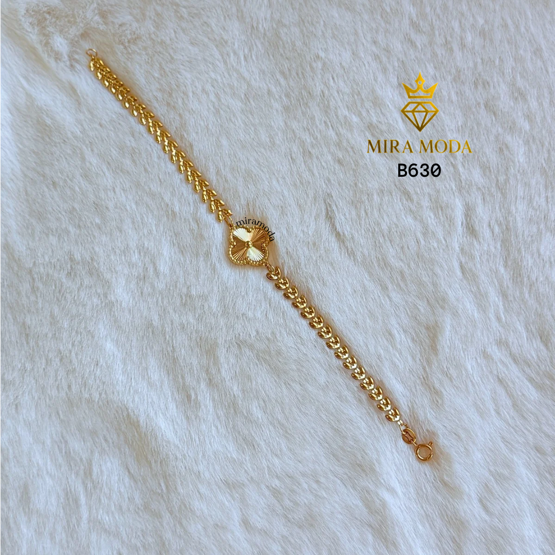 B630 Lucky Flower Bracelet For Men & Women Hypoallergenic Tarnish Resistant