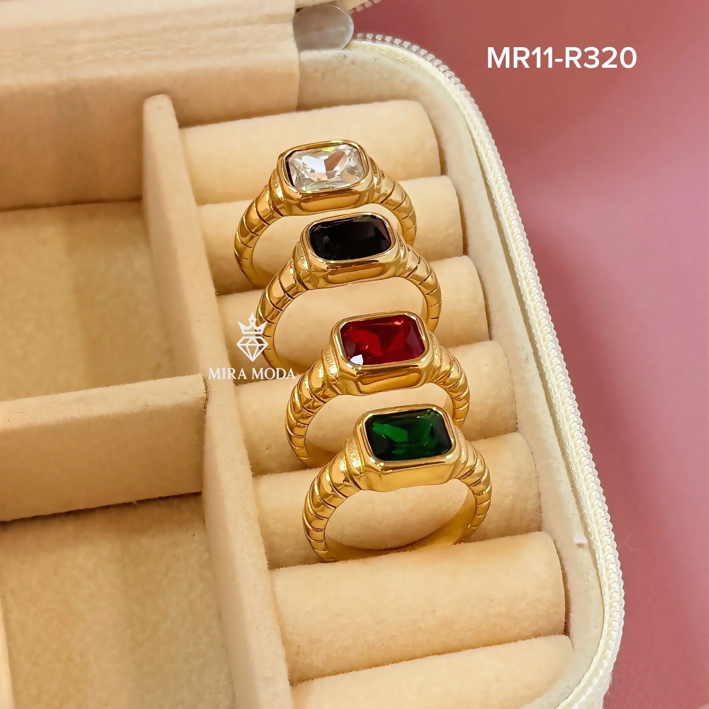 R320 Chunky Gold Signet Ribbed Ring Emerald Cut
