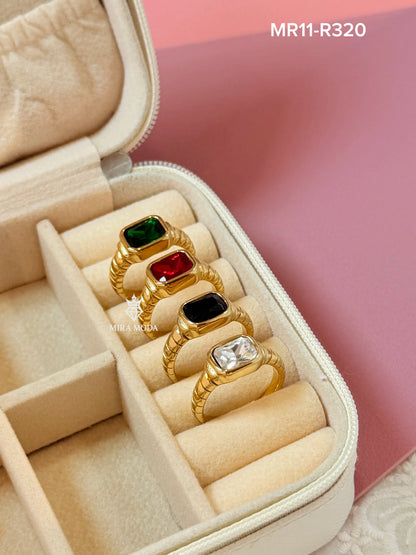 R320 Chunky Gold Signet Ribbed Ring Emerald Cut